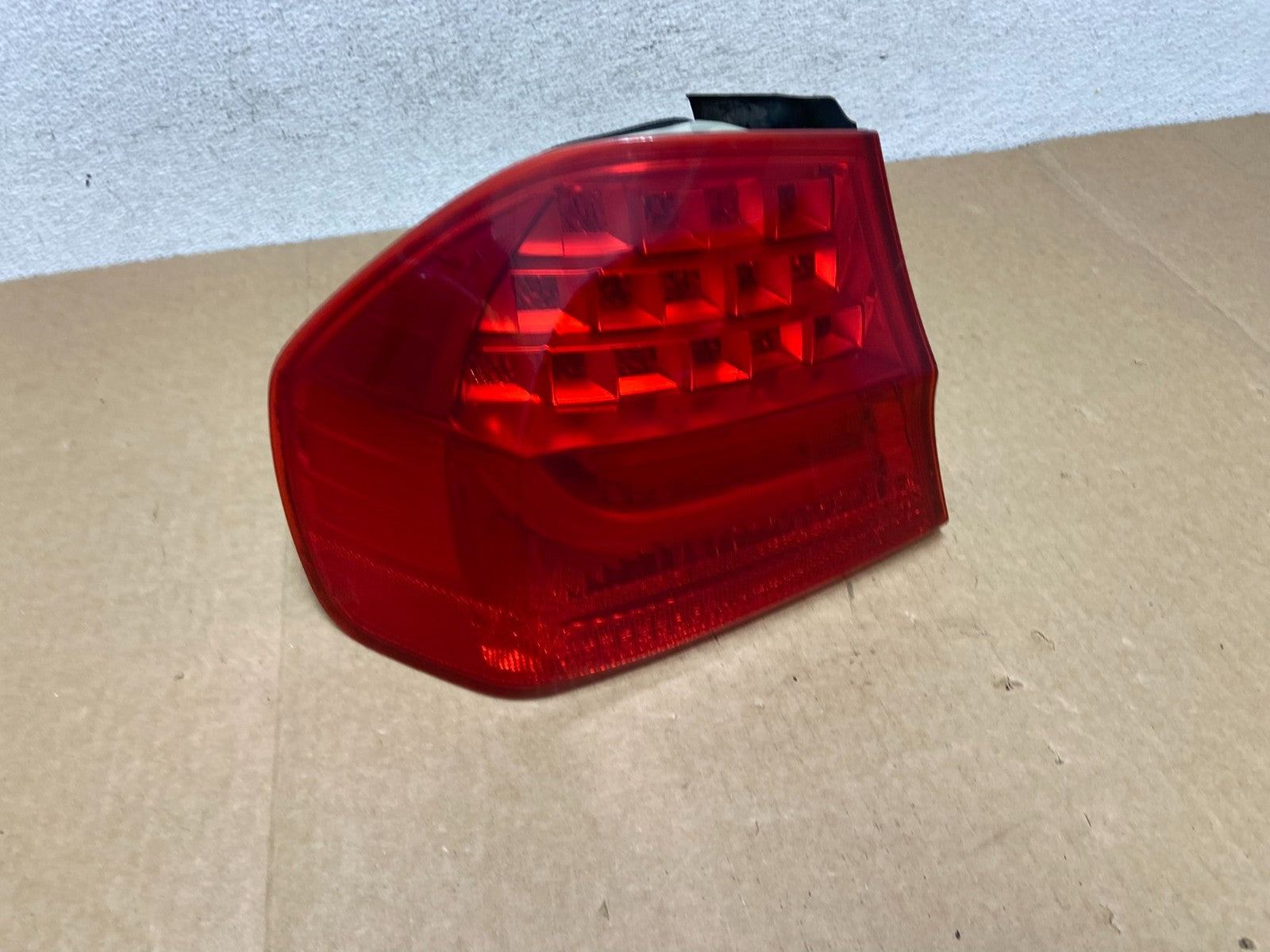 2009 2010 BMW 323i 325i 328i 335i 3 Series Left Driver Tail Light AF9512 DW0