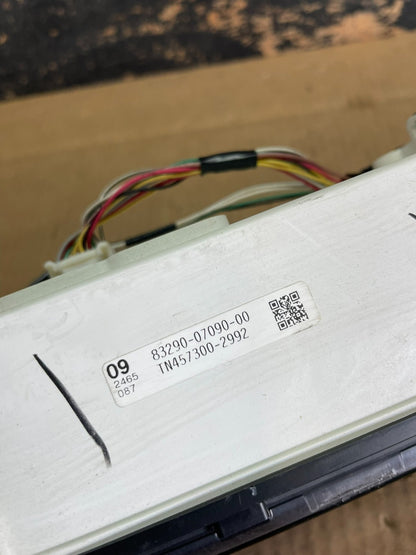 2005 to 2007 Toyota Avalon Information Display Screen AB2881 DG7