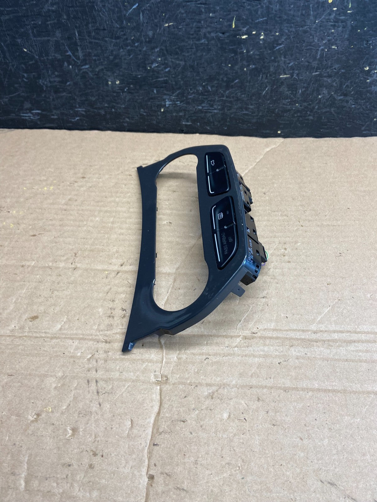 2013 to 2016 Ford Escape Climate Control Trim Panel W/ Switches af1955 DG1