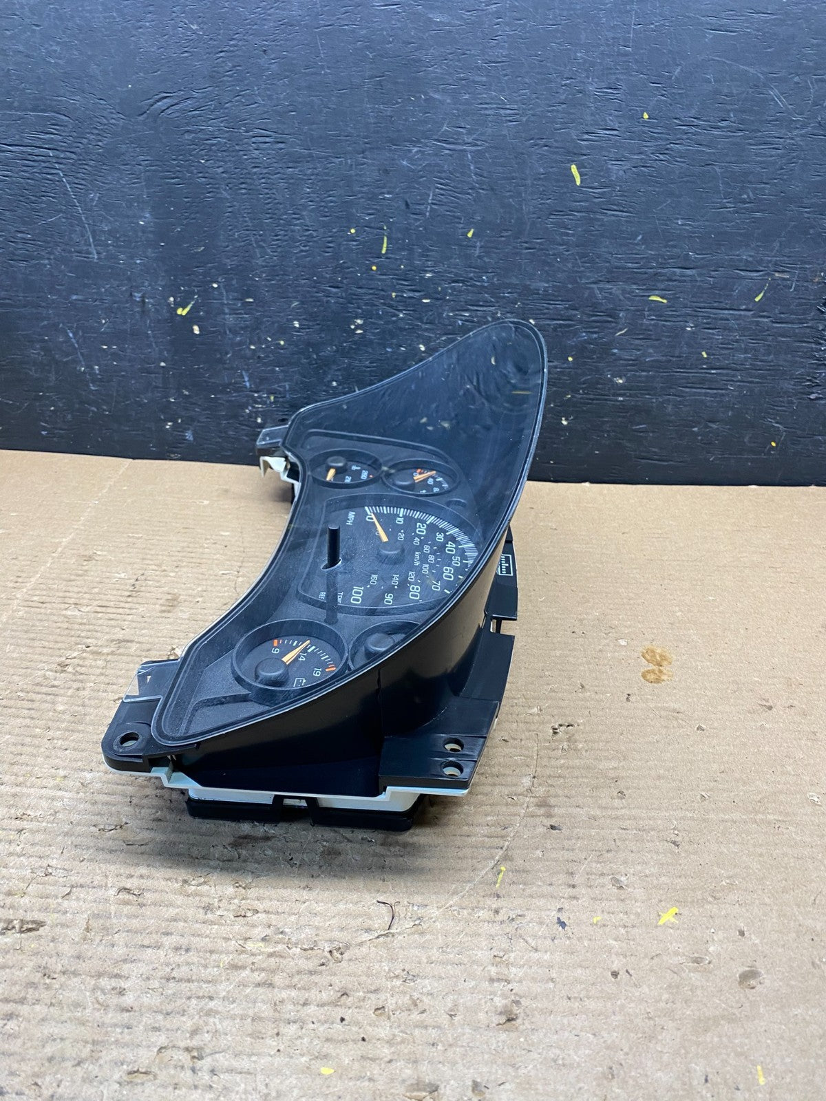 2004 to 2007 Chevrolet Express Speedometer Cluster Gauge R26292