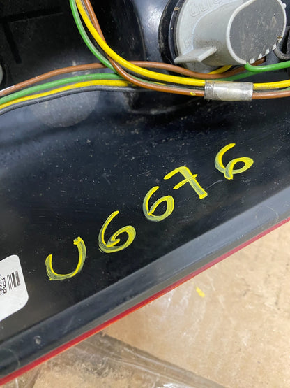 2003 to 2017 Chevrolet Express 1500 Left Driver Side Tail Light Oem U6676 DW8