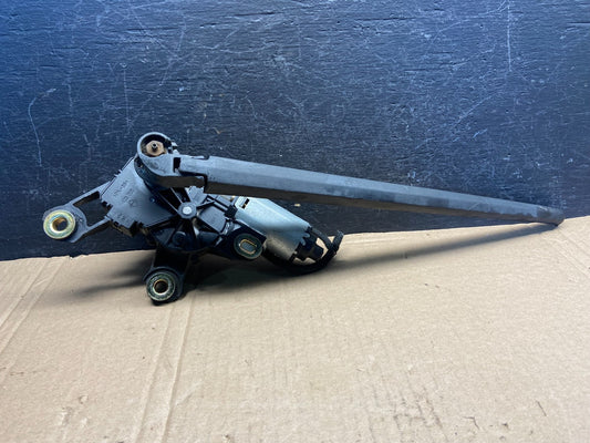 2007 to 2015 Audi Q7 Rear Windshield Washer Wiper Motor AE2327 DG0