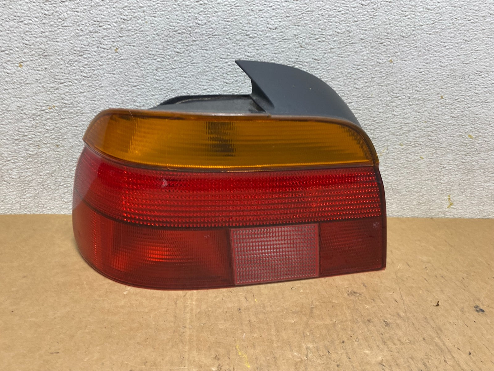 1996-2000 BMW 5-SERIES E39 528i 540i Left Driver Side LH Tail Light Oem Q7416 DW0