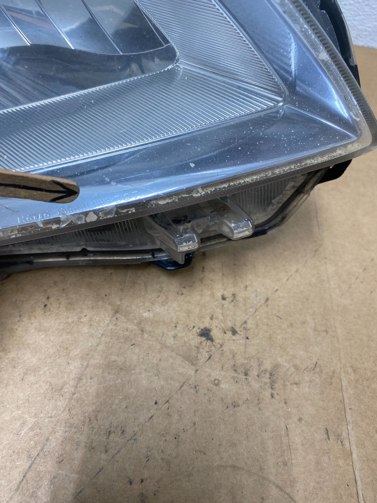 2010 - 2011 Toyota Prius Right Passenger Rh Blue Halogen Headlight AE3054 DW5