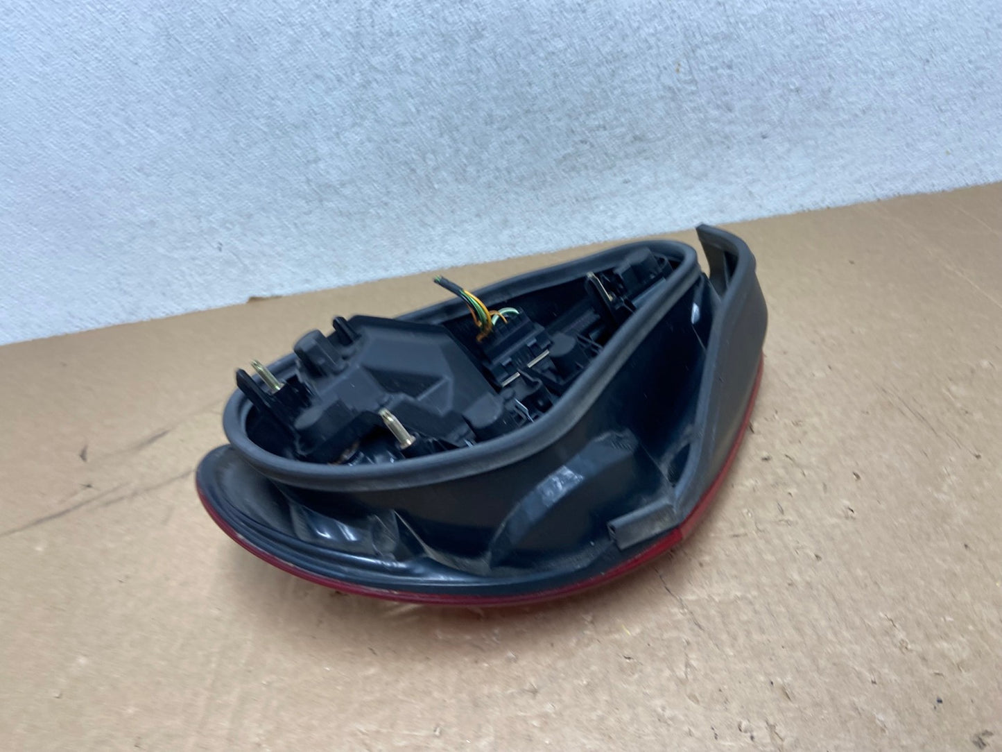 2001 to 2008 Jaguar X-Type Left Driver LH Side Tail Light AG1085 LK5