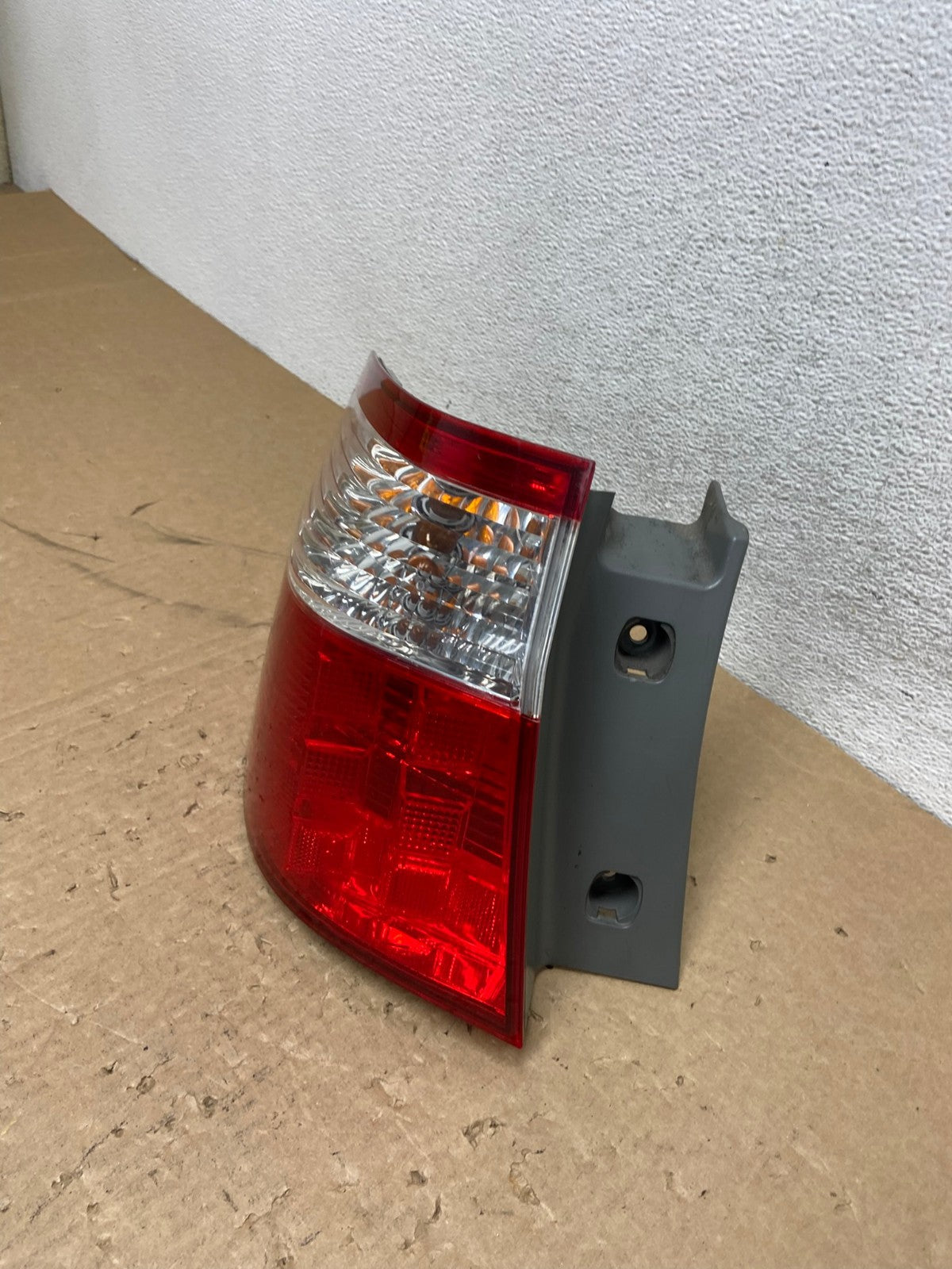 2005 2006 2007 Honda Odyssey Left Driver LH Side Tail Light AG1089 LK1