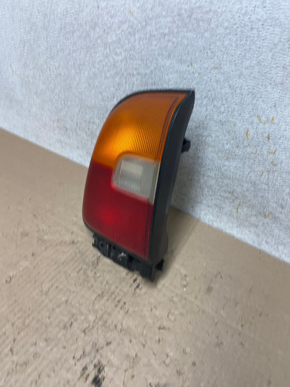 1996 - 1997 Toyota Rav4 Left Driver LH Side Tail Light AI2414 LK1