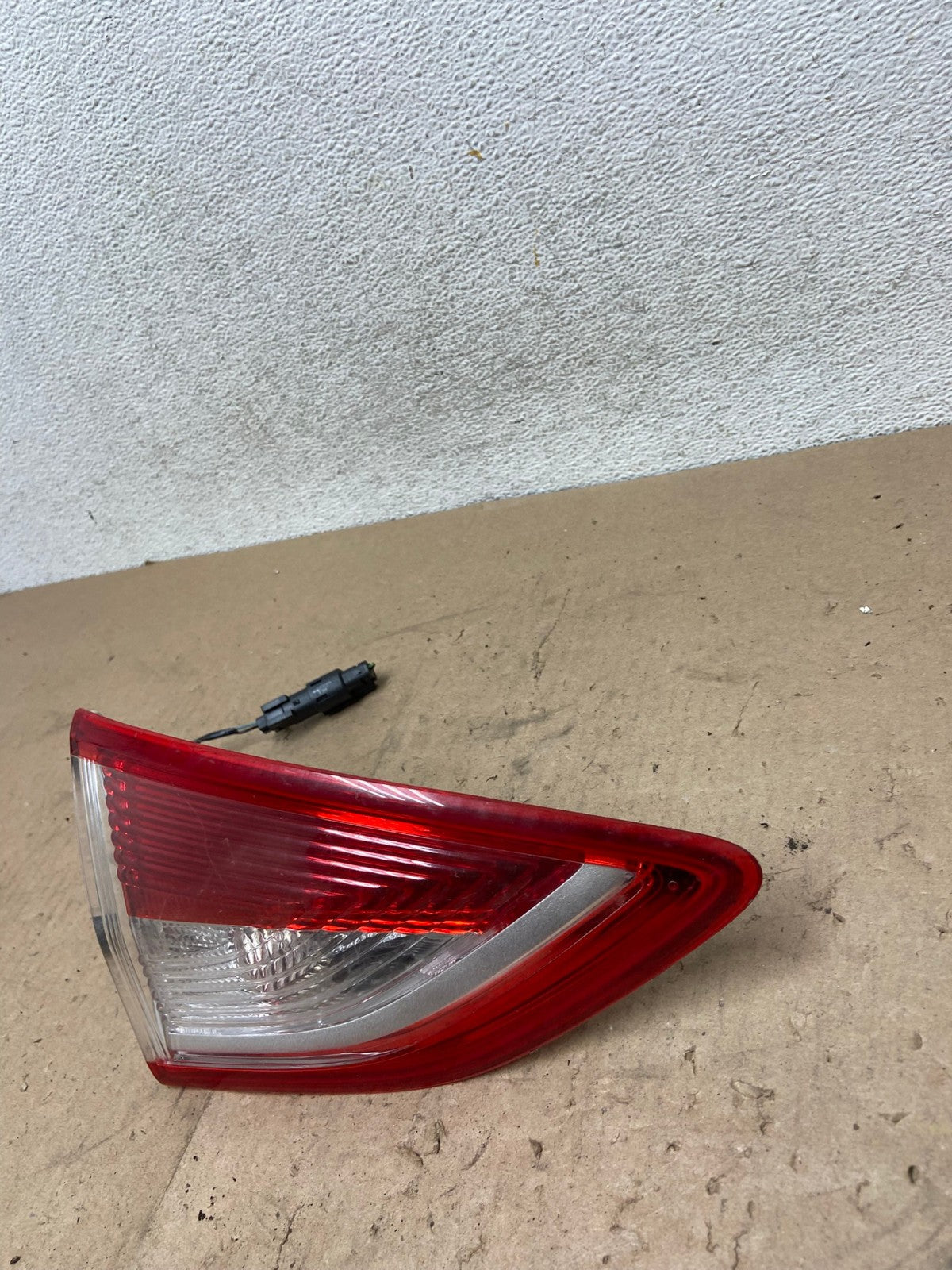 2013 to 2016 Ford Escape Left Driver LH Side Inner Tail Light AG5435 LK2