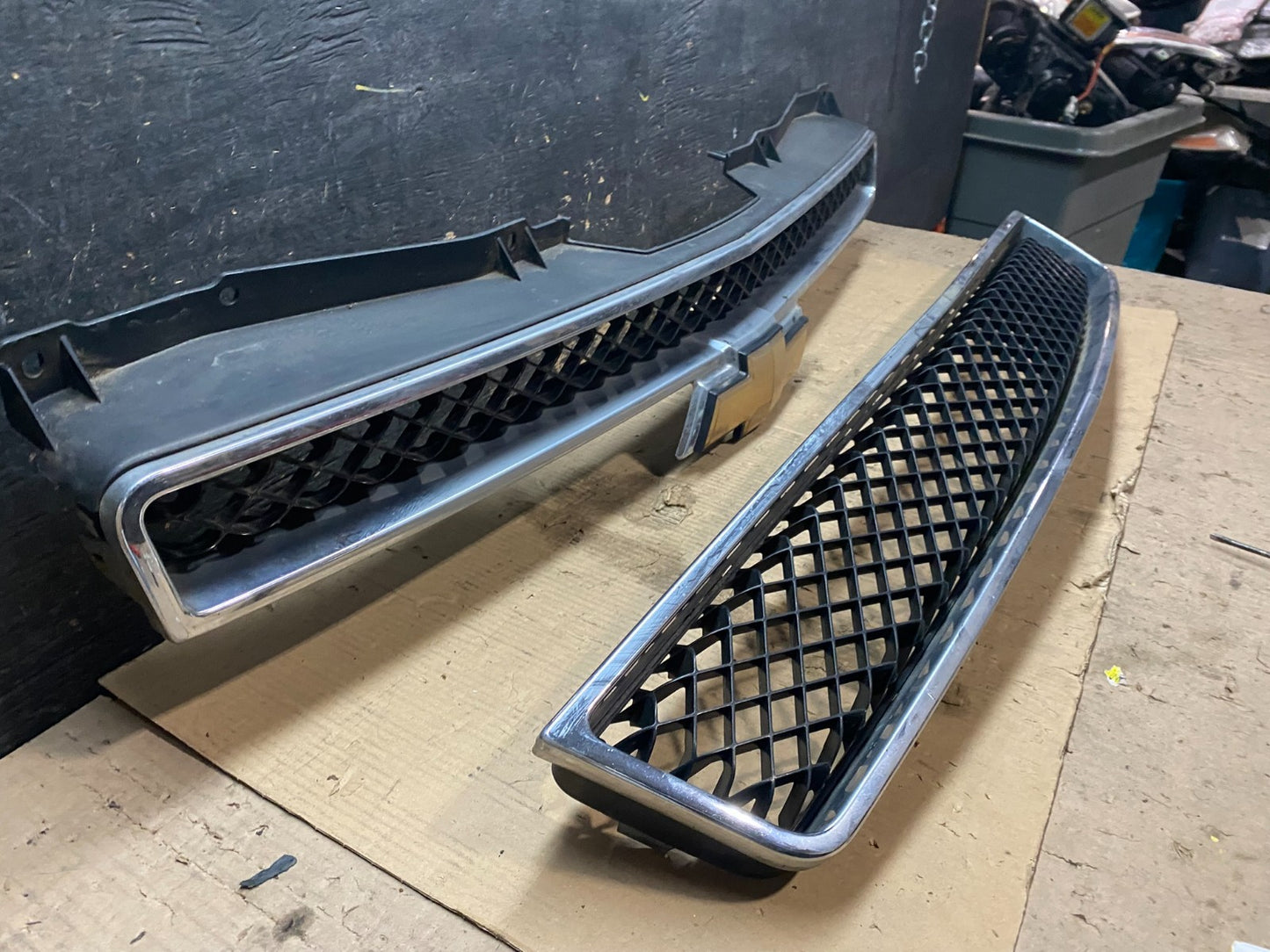 2007 to 2014 Chevrolet Tahoe Suburban Lower Upper Grill Grille Set Oem X3543 DG2