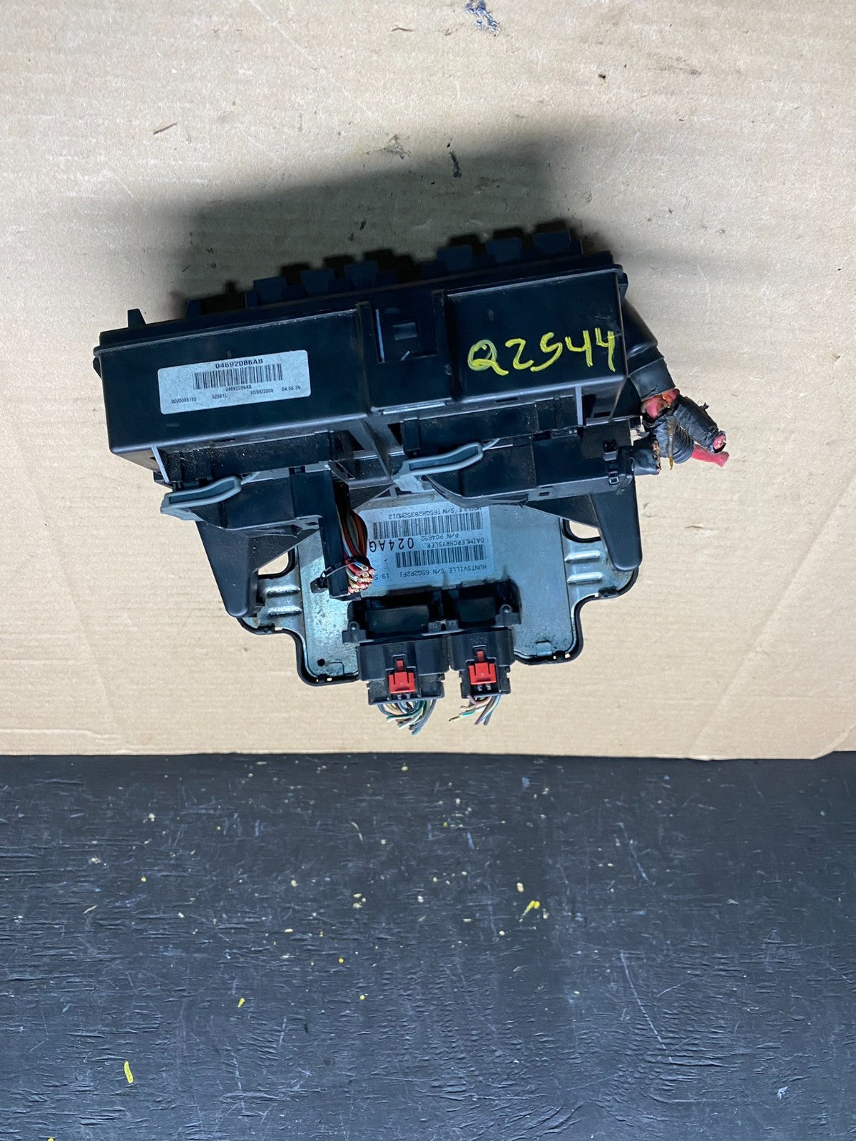 2006 Jeep Grand Cherokee Commander Fuse Box Relay Body Module BCM Q2544 DG5