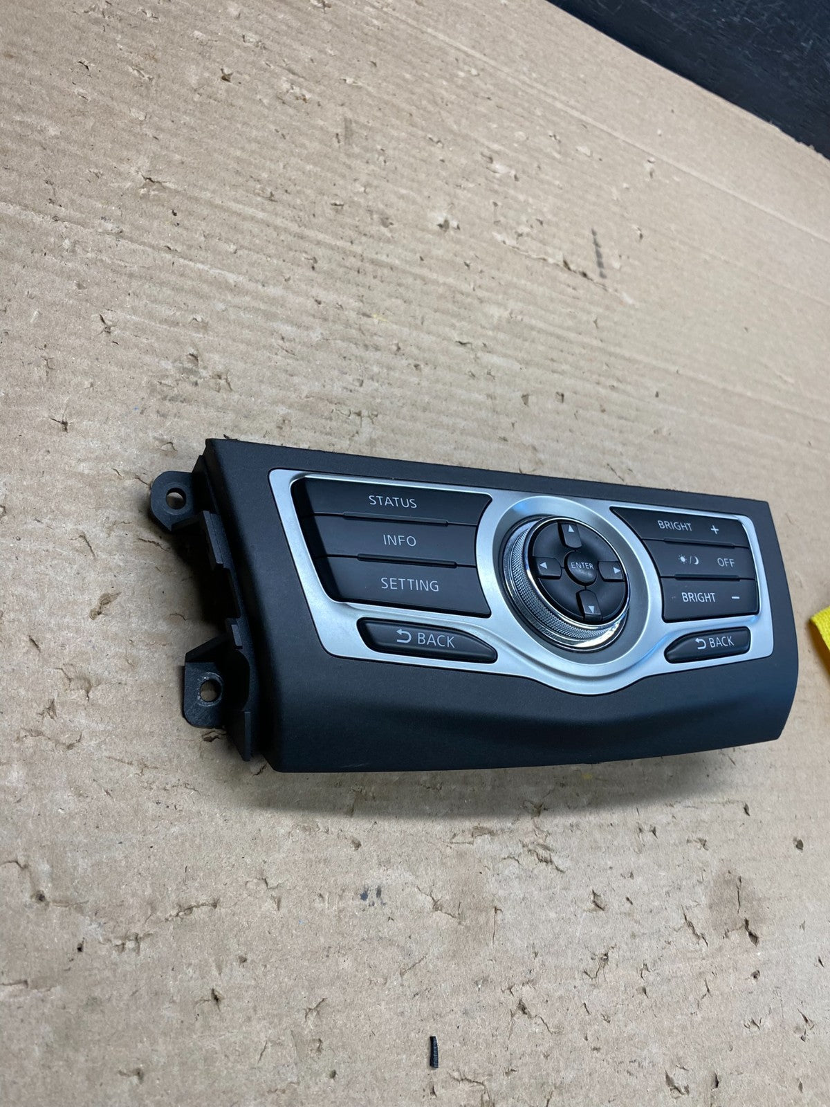 2009-2014 Nissan Murano AM FM Radio CD Control Panel AG6428 DG2