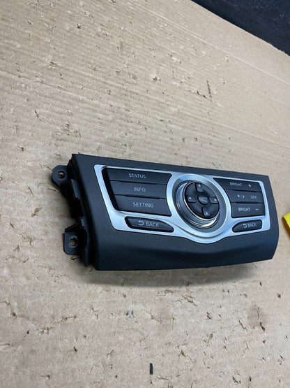 2009-2014 Nissan Murano AM FM Radio CD Control Panel AG6428 DG2