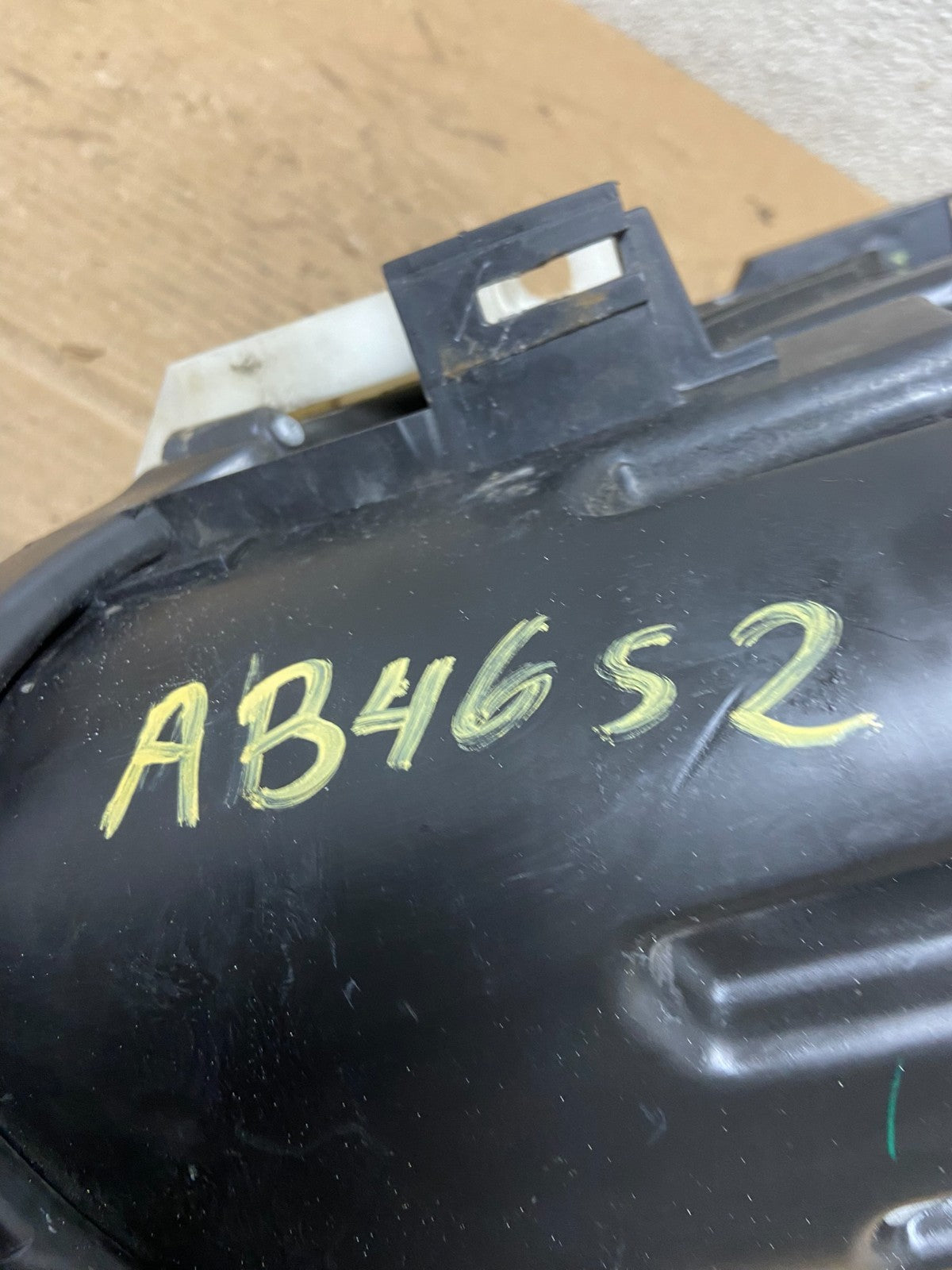 2008 to 2013 Nissan Rogue Left Driver LH Halogen Headlight Oem AB4652 DW9