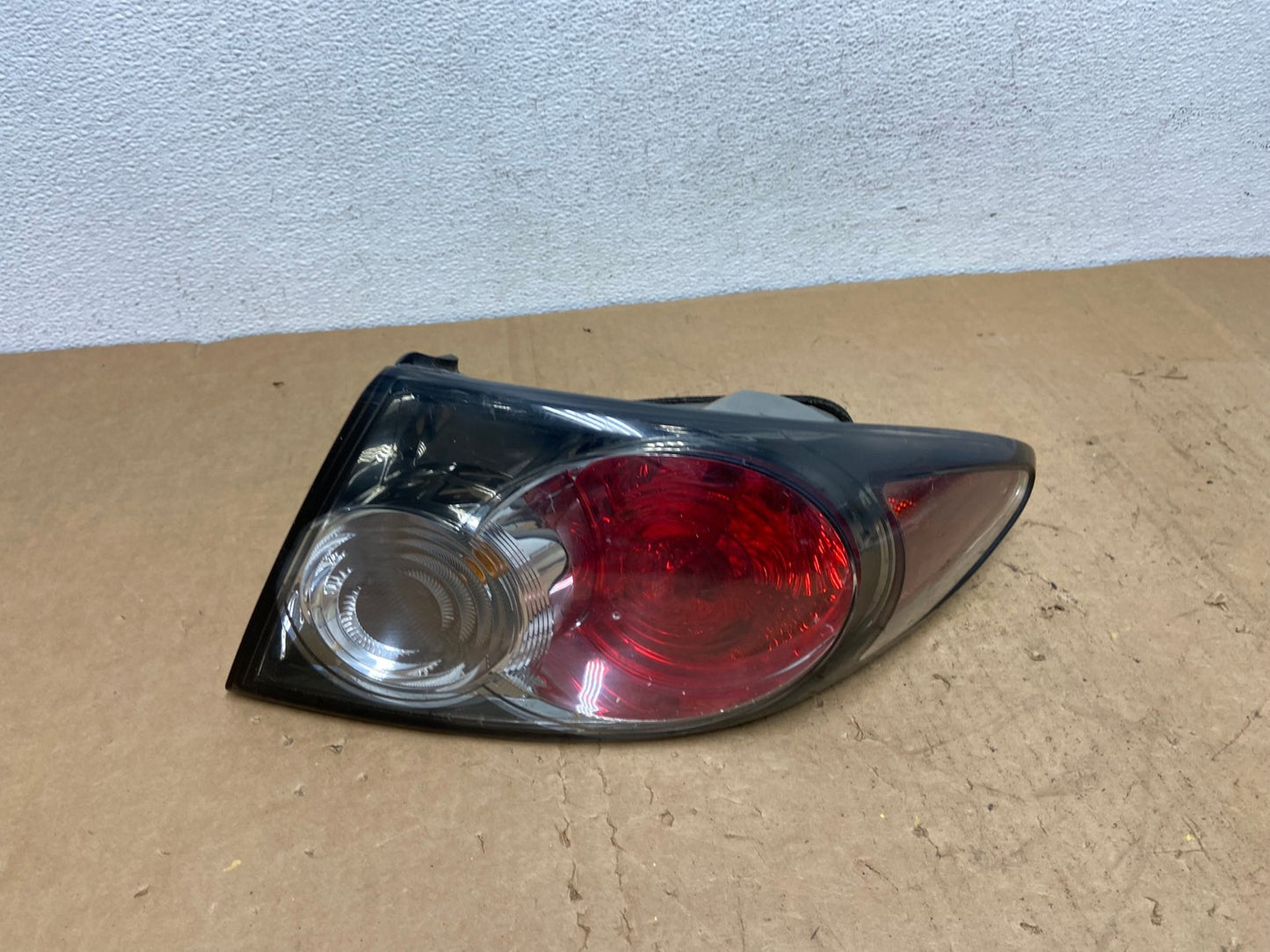 2006 - 2008 Mazda 6 Right Passengr Rh Driver Side Tail Light AD1369 LK0