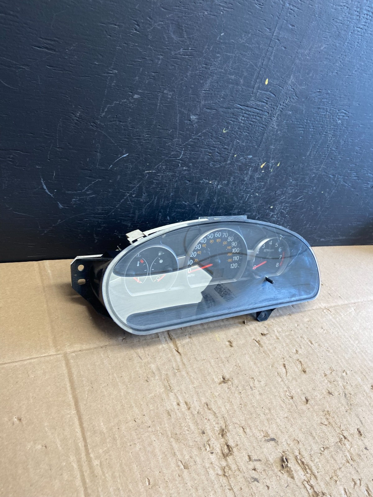 2003 - 2004 Saturn Ion Speedometer Cluster Gauge Oem AB9860 DG2