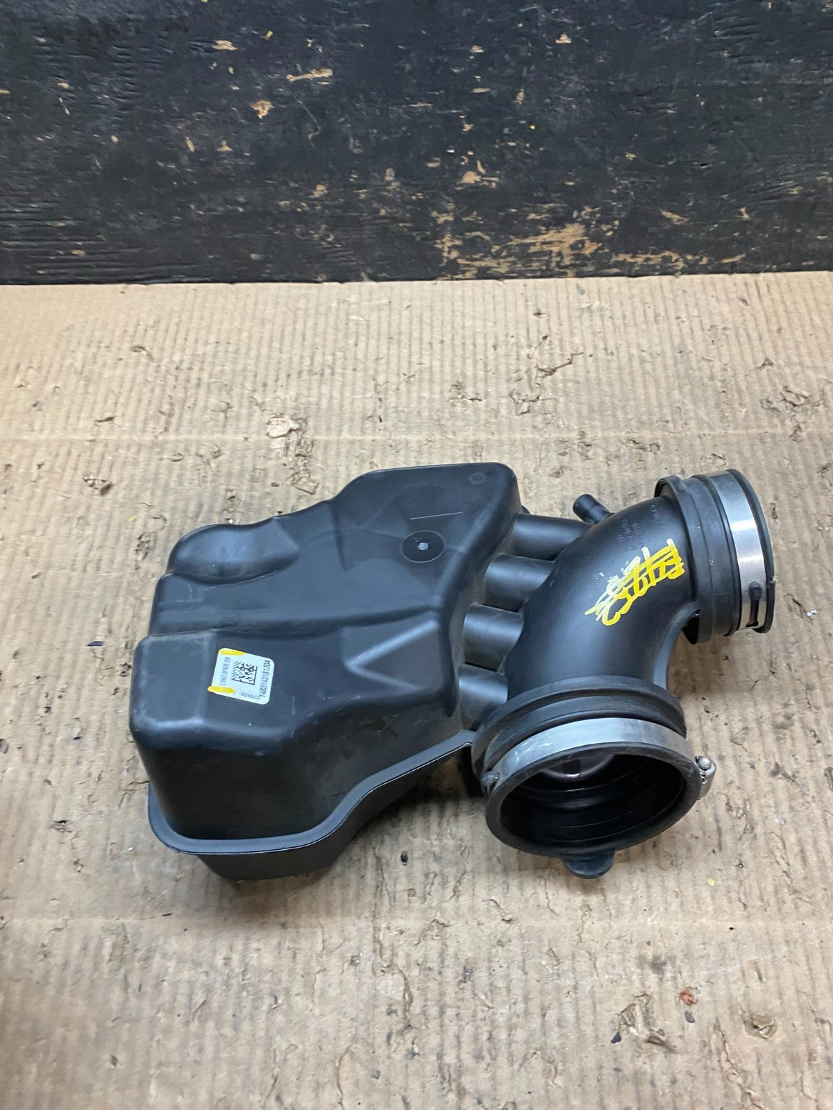 2020 to 2022 Ford Explorer OEM Air Right Intake Cleaner Inlet OEM T9792 DG5
