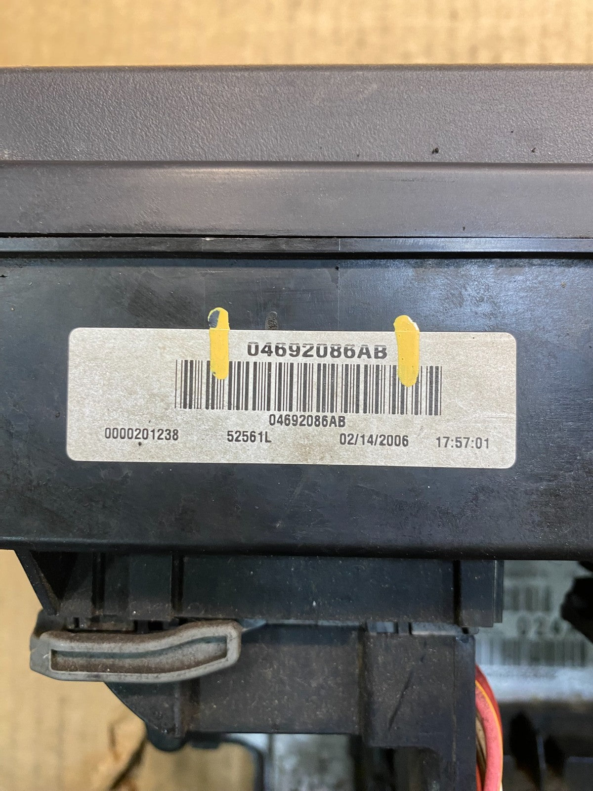 2006 Jeep Grand Cherokee Commander Fuse Box Relay ab3972 DG6