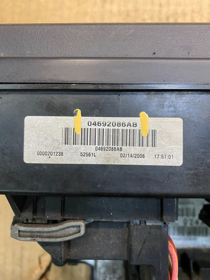 2006 Jeep Grand Cherokee Commander Fuse Box Relay ab3972 DG6