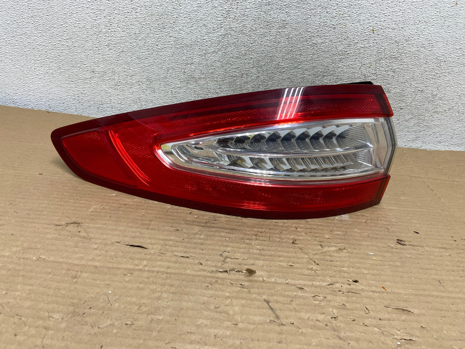 2013 to 2016 Ford Fusion Left Driver LH Side Tail Light AG9039 LK0