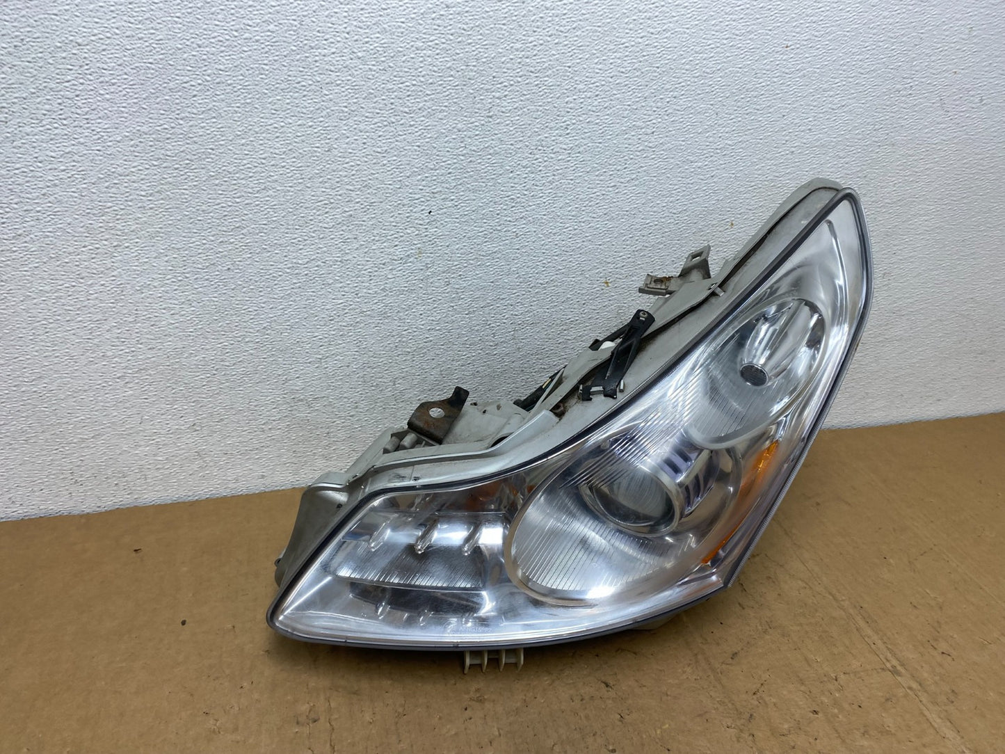 2007-2009 Infiniti G35 G37 Left Driver Hid Xenon Headlight Sedan TYC AD1276 DW2