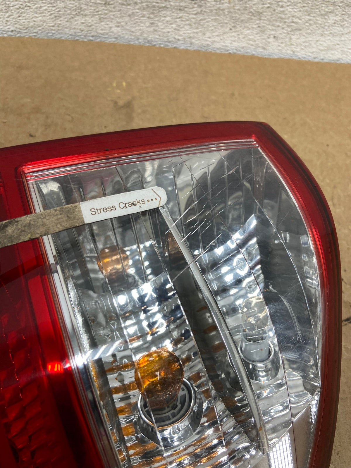 2007 to 2010 Kia Sedona Right Passenger RH Side Tail Light AI3702 LK4