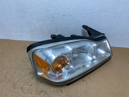 2006 to 2007 Saturn Vue Headlight Right Passenger Side Halogen AD3748 DW2