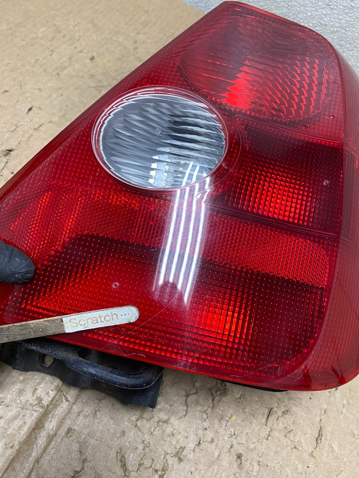 2002-2003 Honda Civic Si Ep3 Hatchback Right Passenger  Tail Light OEM V4558 DG3