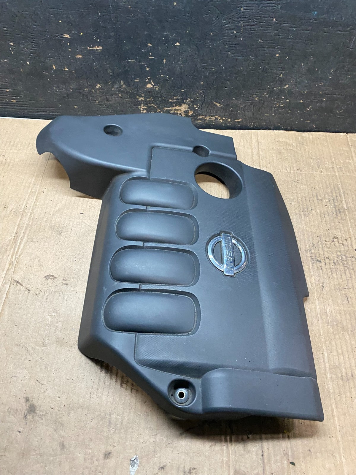 2007 to 2013 Nissan Altima 2.5 L Engine Cover T4052 DG2