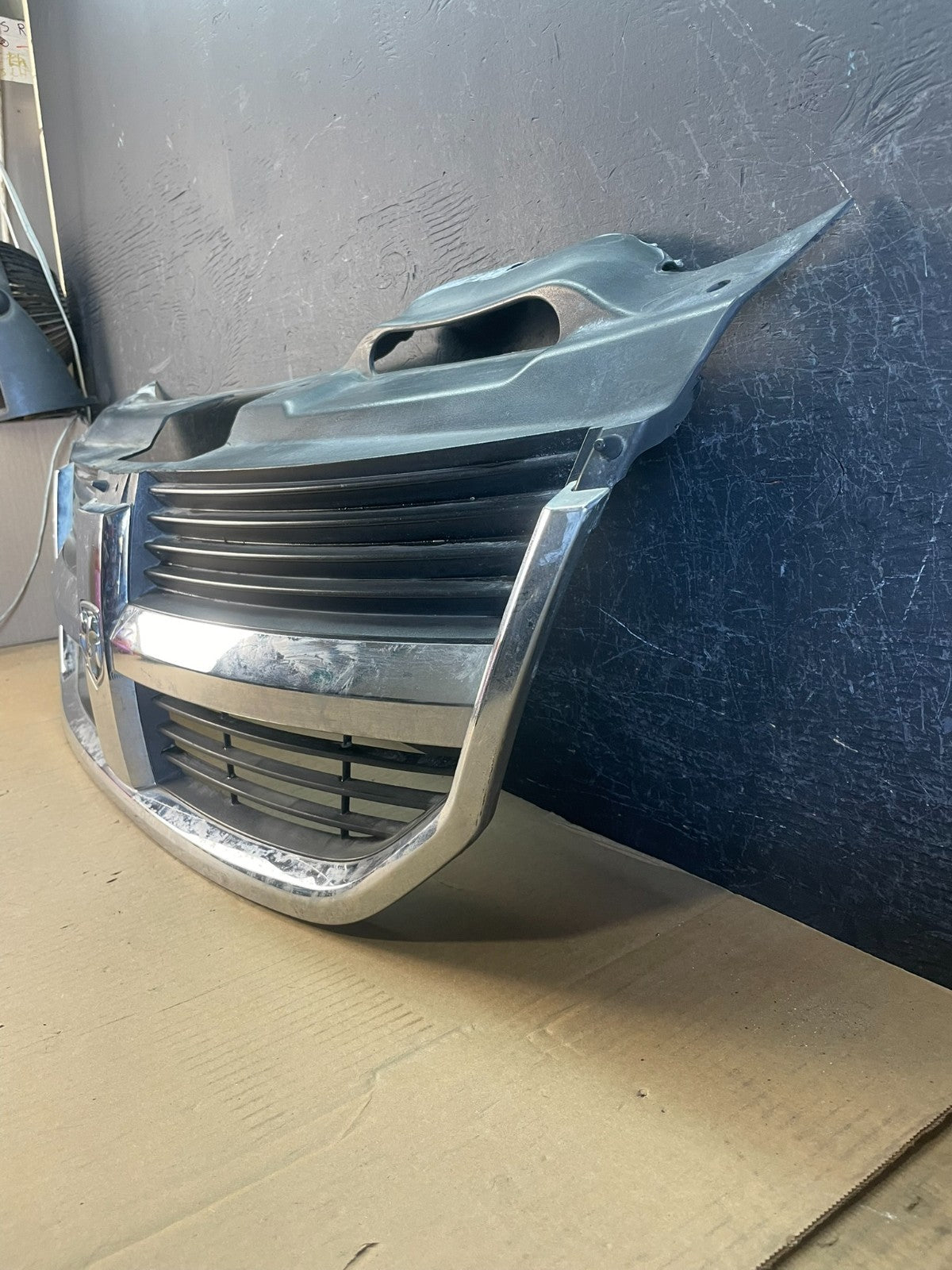 2009 to 2010 Dodge Journey Front Upper Grill Grille AD5707 DW1