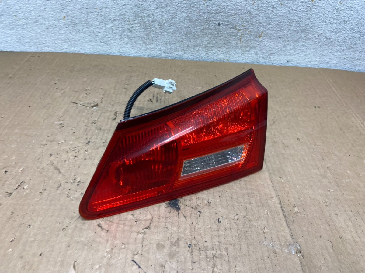 2006 - 2008 Lexus Is250 Is350 Right Passenger RH Inner Tail Light AI9196 LK2