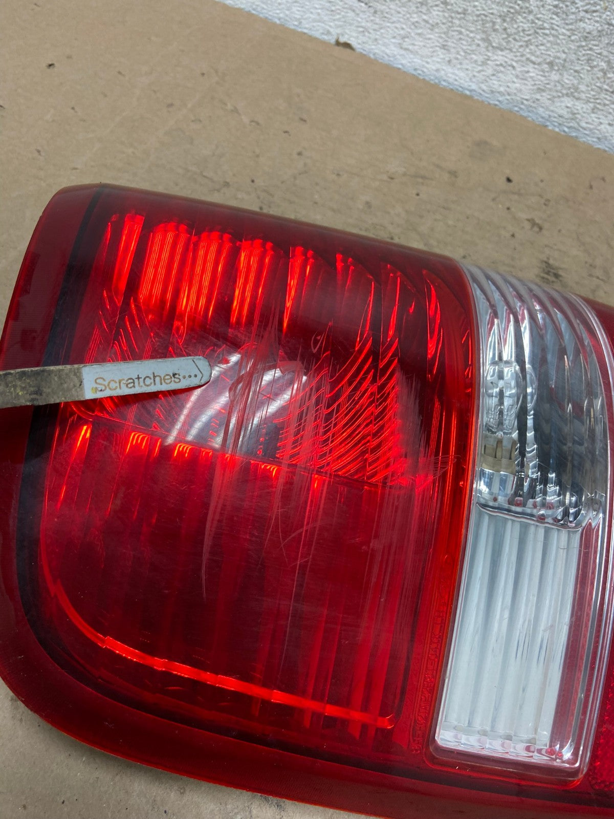 2004 to 2008 Ford F150 F-150 Left Driver LH Side Tail Light AI0978 LK3