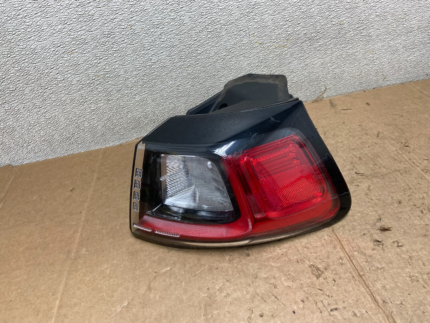2019 to 2023 Jeep Cherokee Right Passenger RH Side LED Tail Light OEM AA4017 DW0