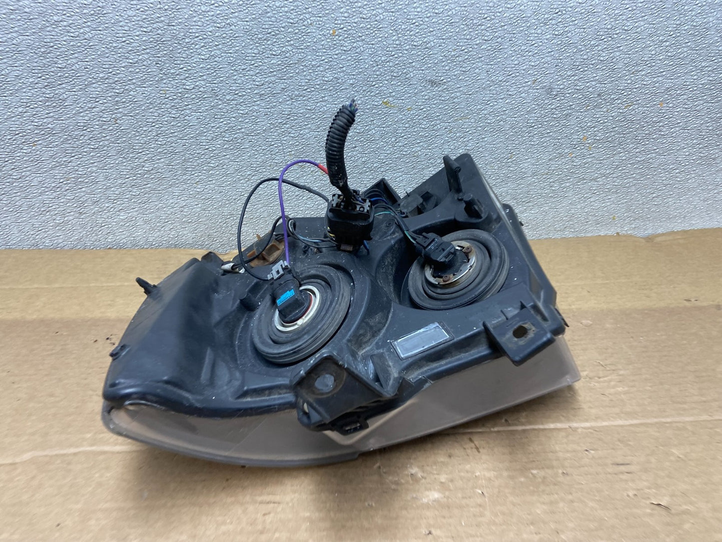 2007 to 2013 Chevrolet Suburban Tahoe Right Passenger RH Headlight Oem AB5152 DW8