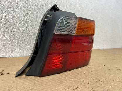 1995-1999 BMW E36 318ti Compact Hatchback Right Passenger Tail Light OE AG83311