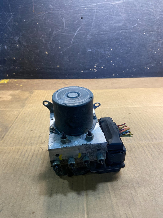 2007 to 2013 BMW 335i ABS Anti-Lock Brake Pump 6768550 OEM y7207 DG0