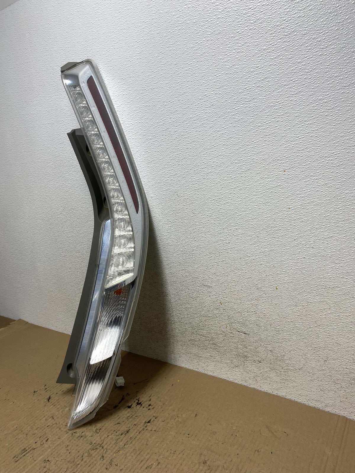 2013 to 2014 Nissan Leaf Right Passenger Rh Side Tail Light AF6066 DG1