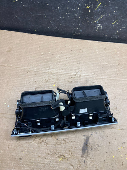 2010 to 2013 BMW X5 X6 Center Console Dash Air Vent OEM W9828 DG4