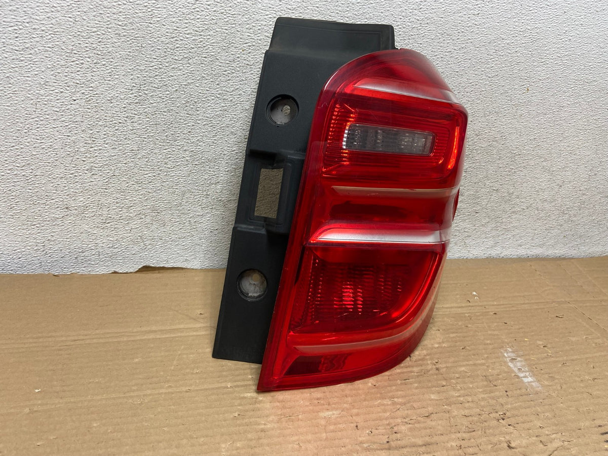 2016 to 2017 Chevrolet Equinox Right Passenger RH Side Tail Light AG9063 LK1
