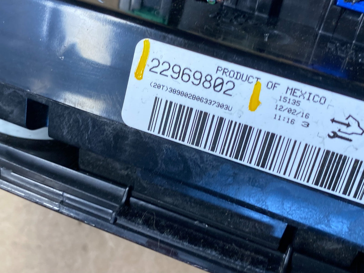 2013 to 2017 Chevrolet Traverse Radio Bezel Ac Heater Climate Control S6492 DG5