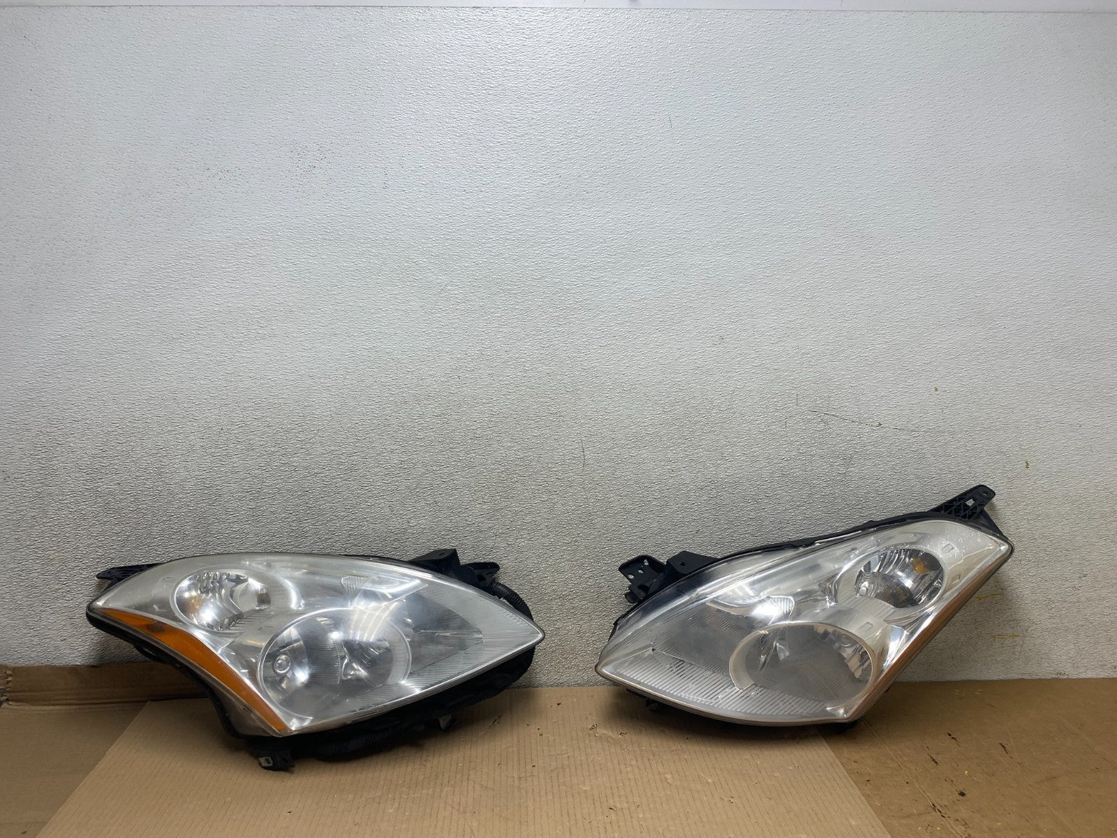 Sedan 2010 2011 2012 Nissan Altima Headlights XENON Left+Right Side U2590 DW0