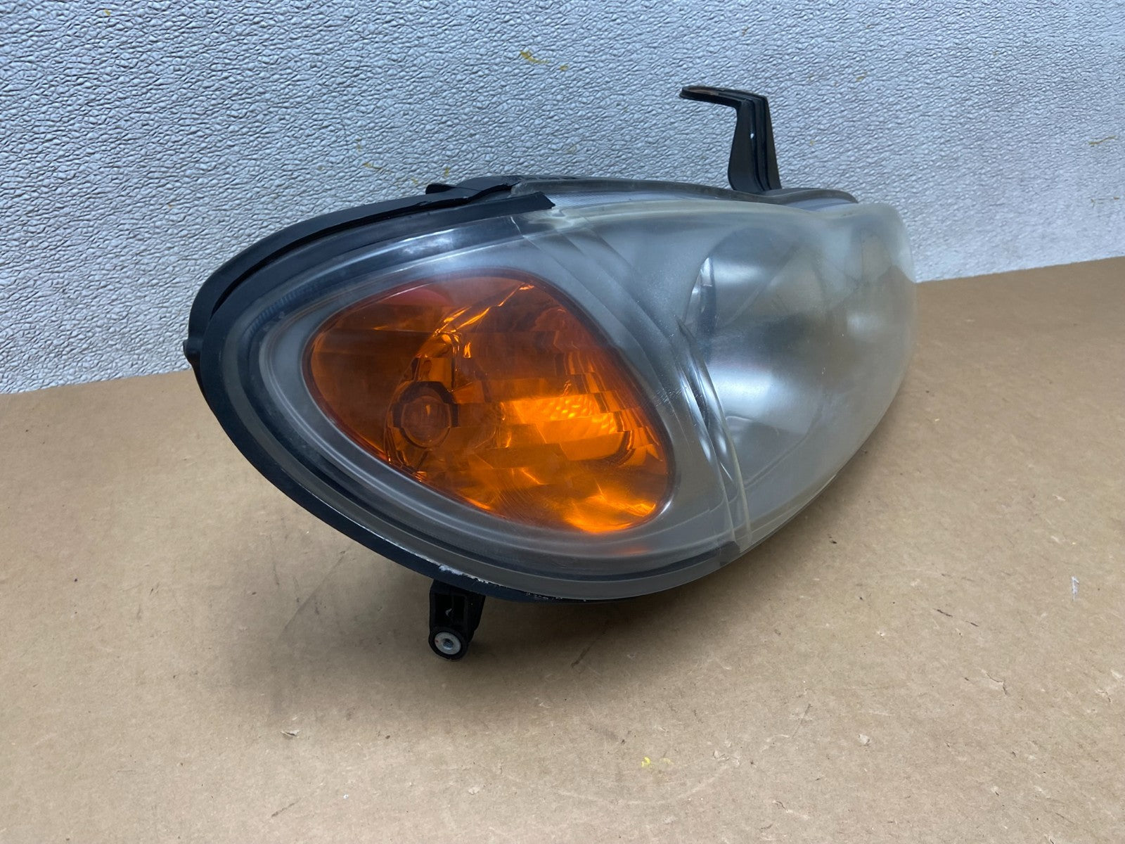 2000 to 2001 Infiniti I30 Right Passenger RH Side Headlight Xenon Z6678 DW2