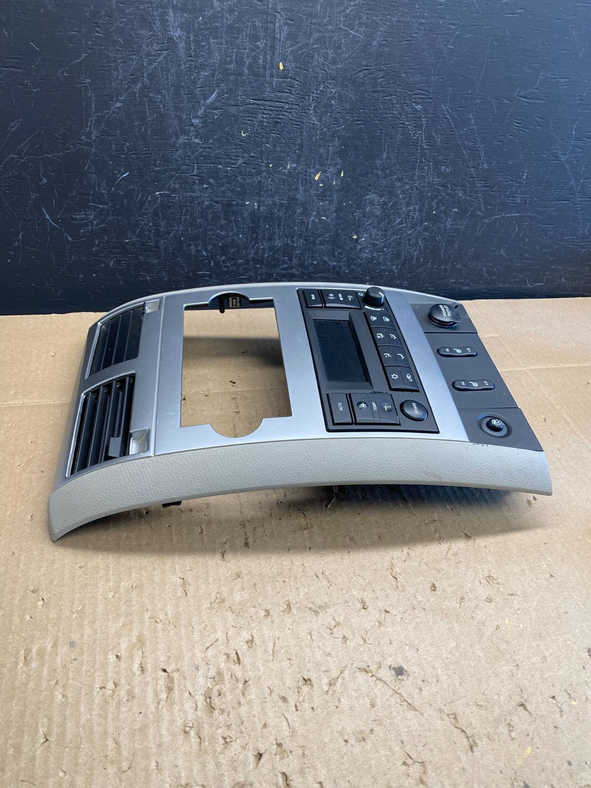 2005-2009 Dodge Durango Heat AC Climate Temperature Control Radio Bezel ac67211