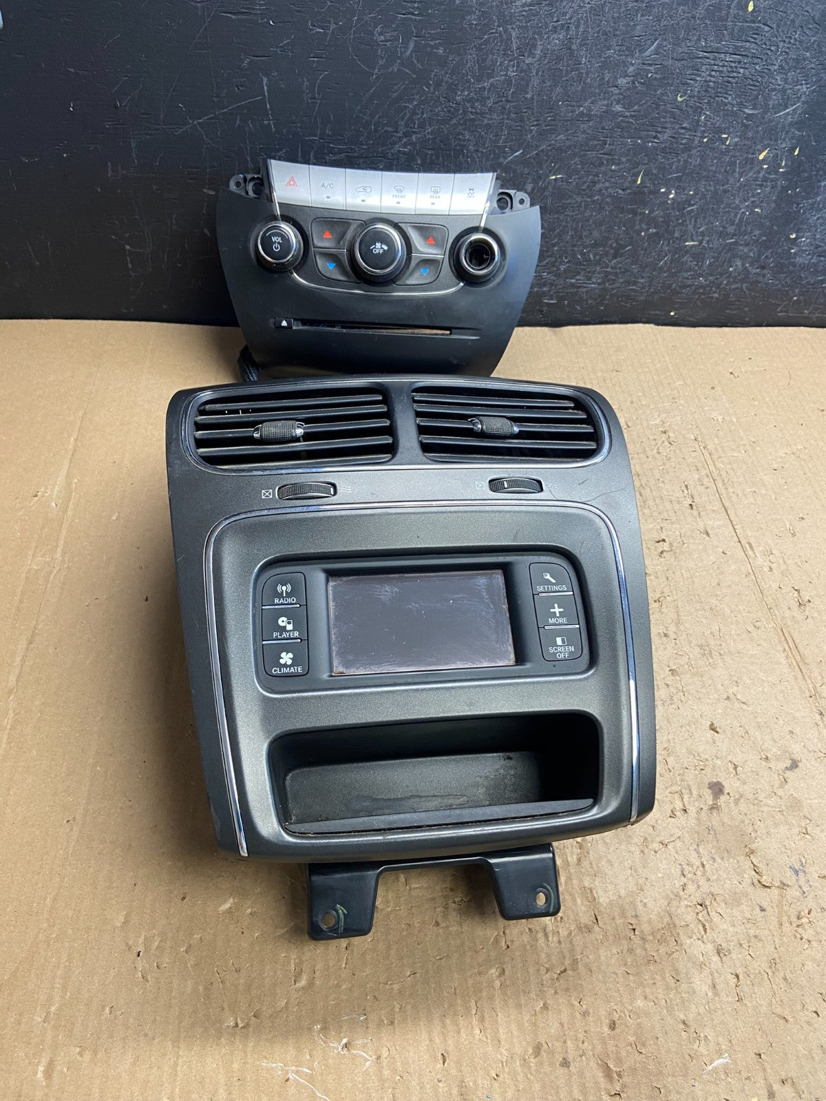 2011-2019 Dodge Journey Radio Display Screen Bezel Climate Trim Vents ae4285 DG0