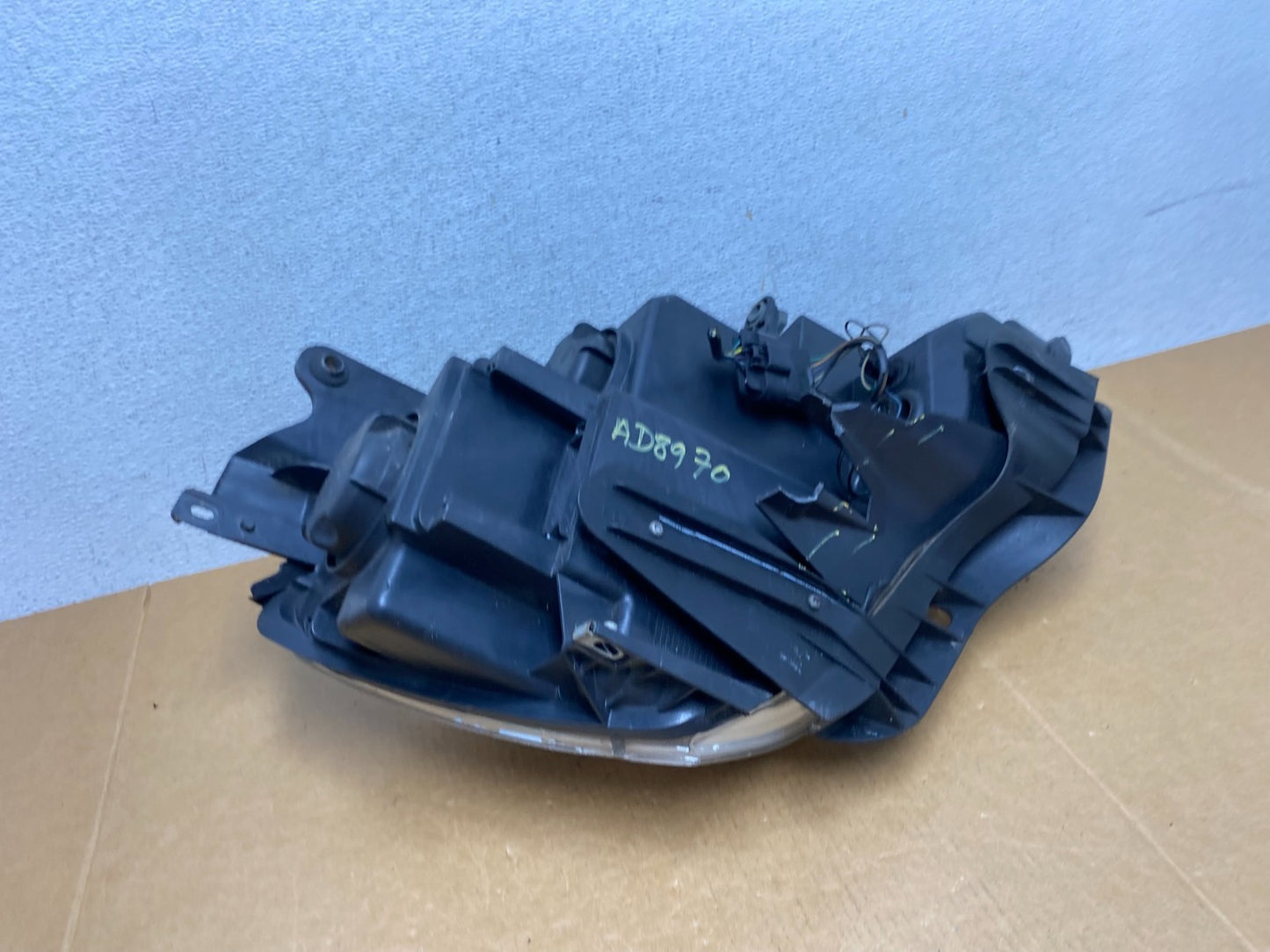 2007 to 2012 Gmc Acadia Halogen Headlight Left Driver LH Side AD8970 DW8