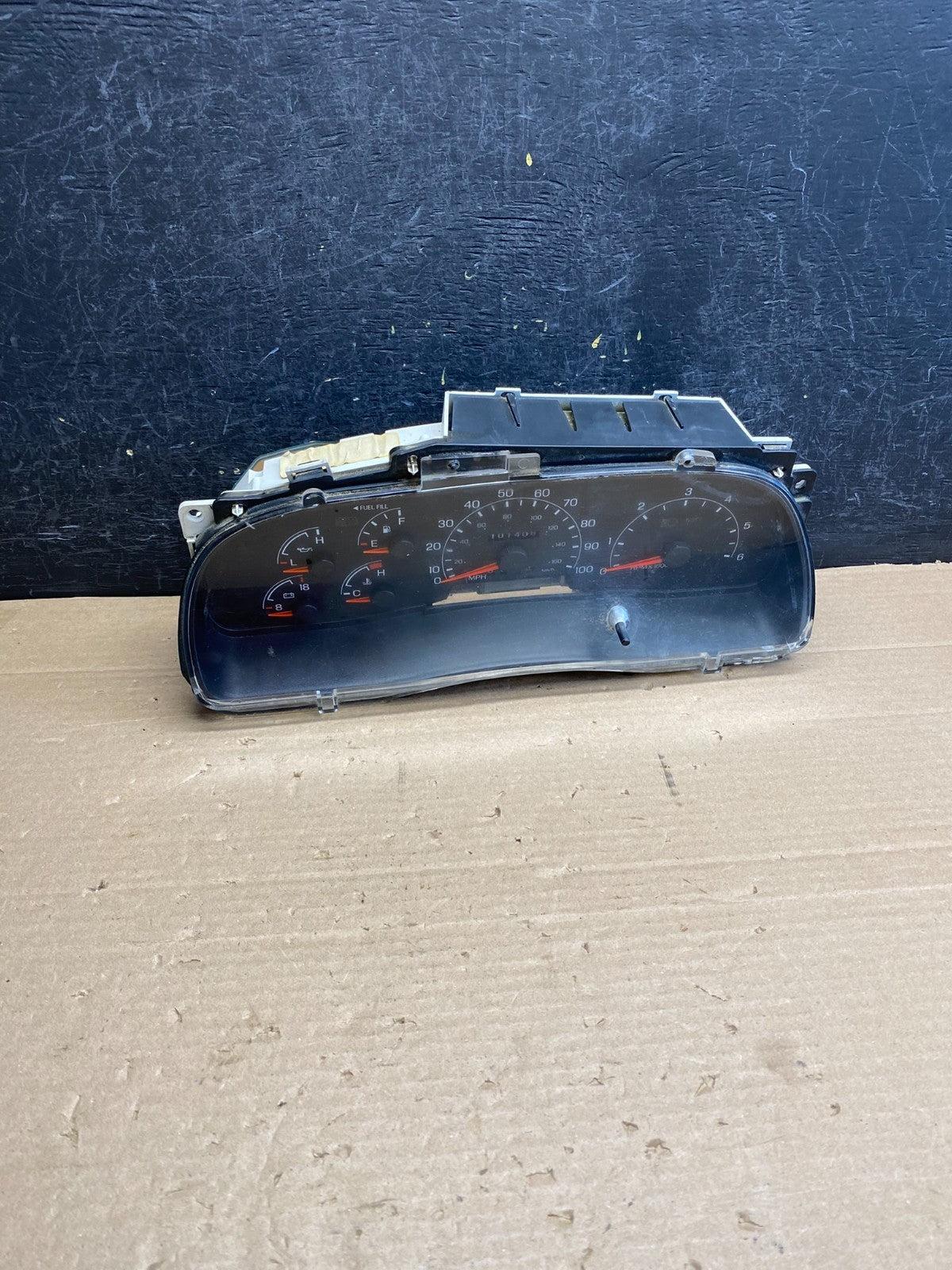 1999 - 2001 Ford F150 F-150 Speedometer Cluster Gauge ag6301 DG0