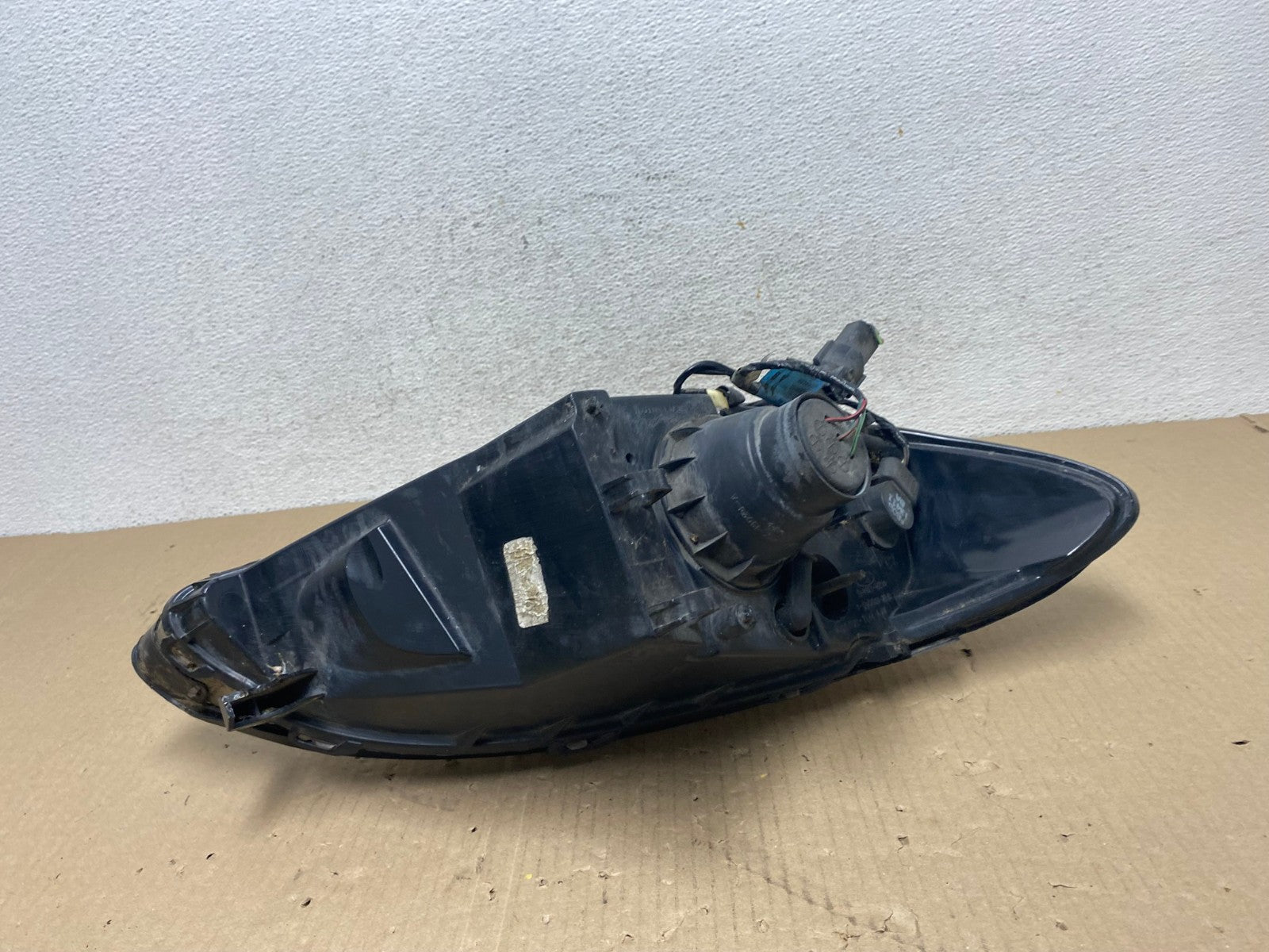2000 to 2007 Ford Taurus Left Driver LH Side Halogen Headlight AE9575 LK6