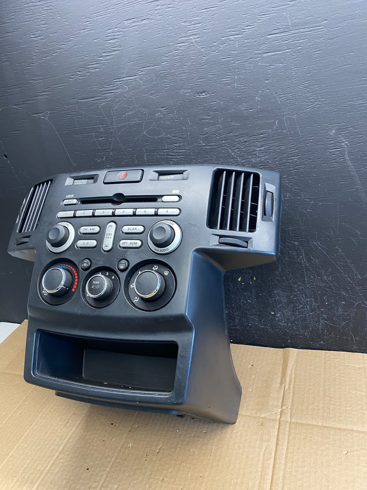 2006 2011 Mitsubishi Endeavor A/C Heater Climate Control Unit Switch AC93653
