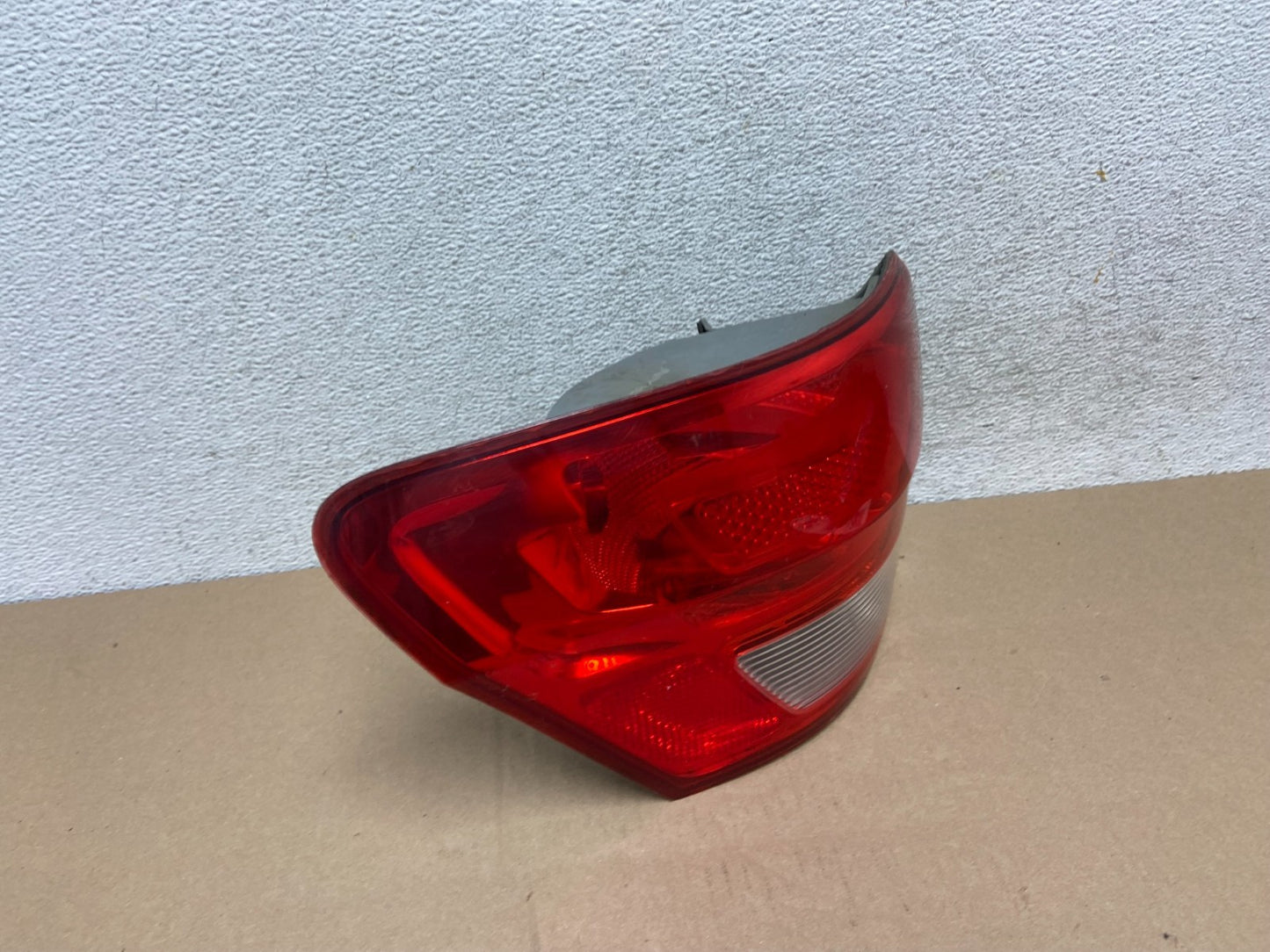 2011-2013 Jeep Grand Cherokee Left Driver Side Lh Tail Light AG6590 DW2