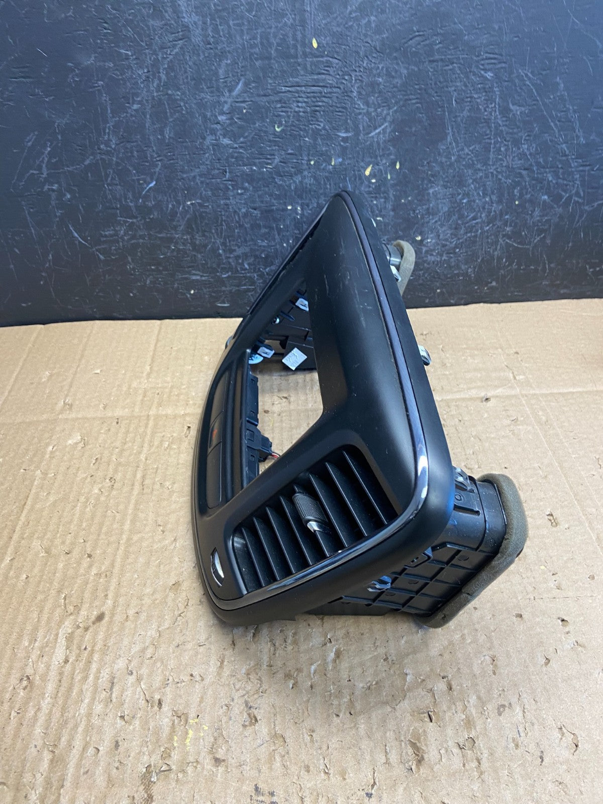 2015 to 2016 Chrysler 200 Radio Dash Bezel Trim Vent Hazard Panel AC9653 DG2