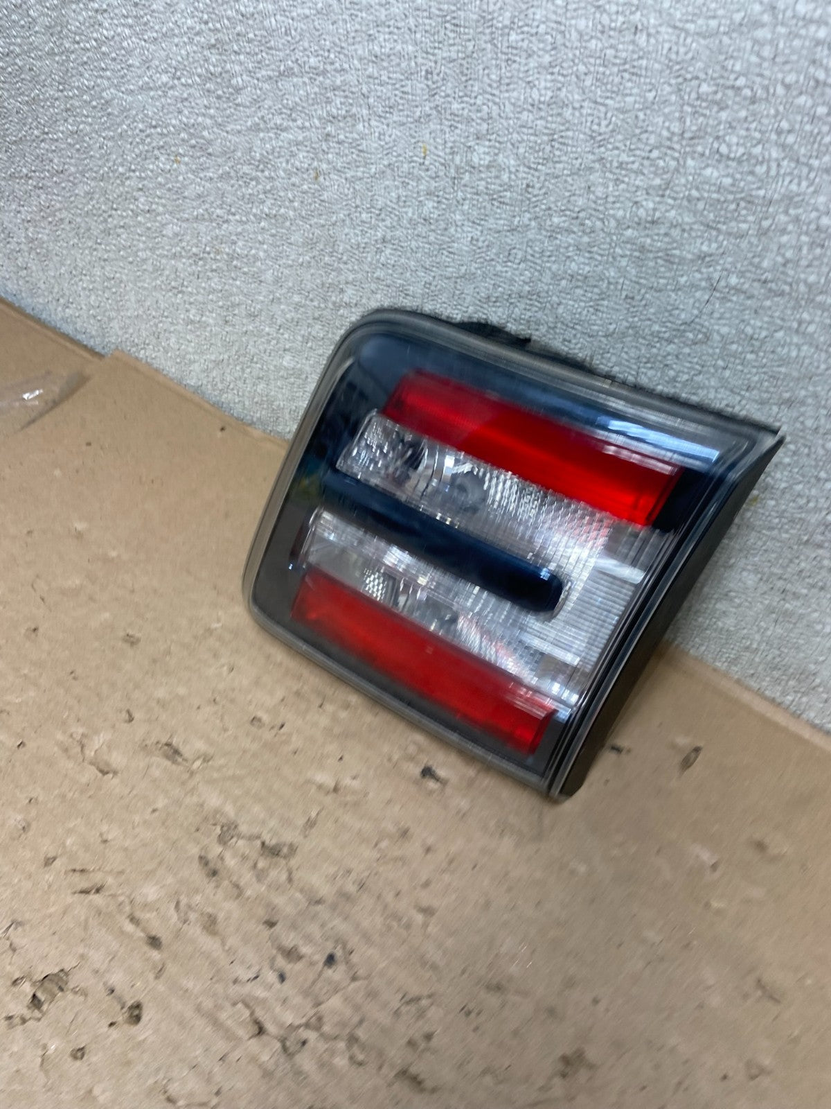 2013 to 2016 GMC Acadia Right Passenger RH Side Inner Tail Light AB0289 LK1